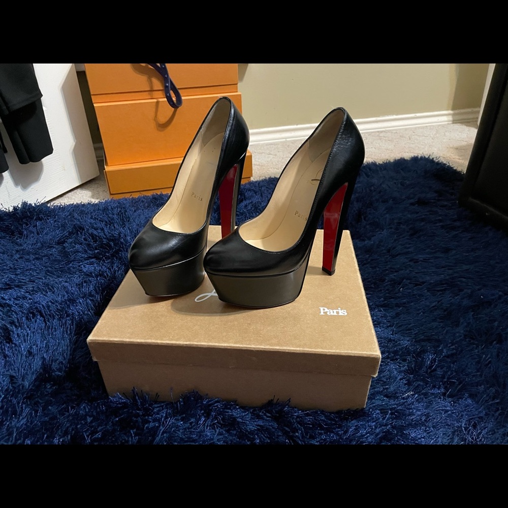 Women authentic christian louboutin 37.5